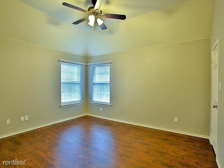 4805 Bull Run Dr - Photo 3 of 21