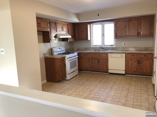 5 Arena Court - Photo 2 of 9