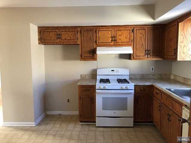 5 Arena Court - Photo 3 of 9