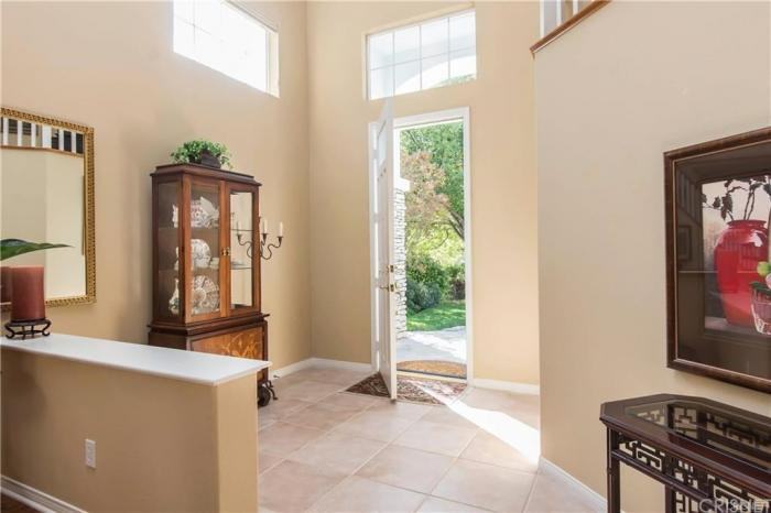 27322 Blueridge Drive - Photo 3 of 43