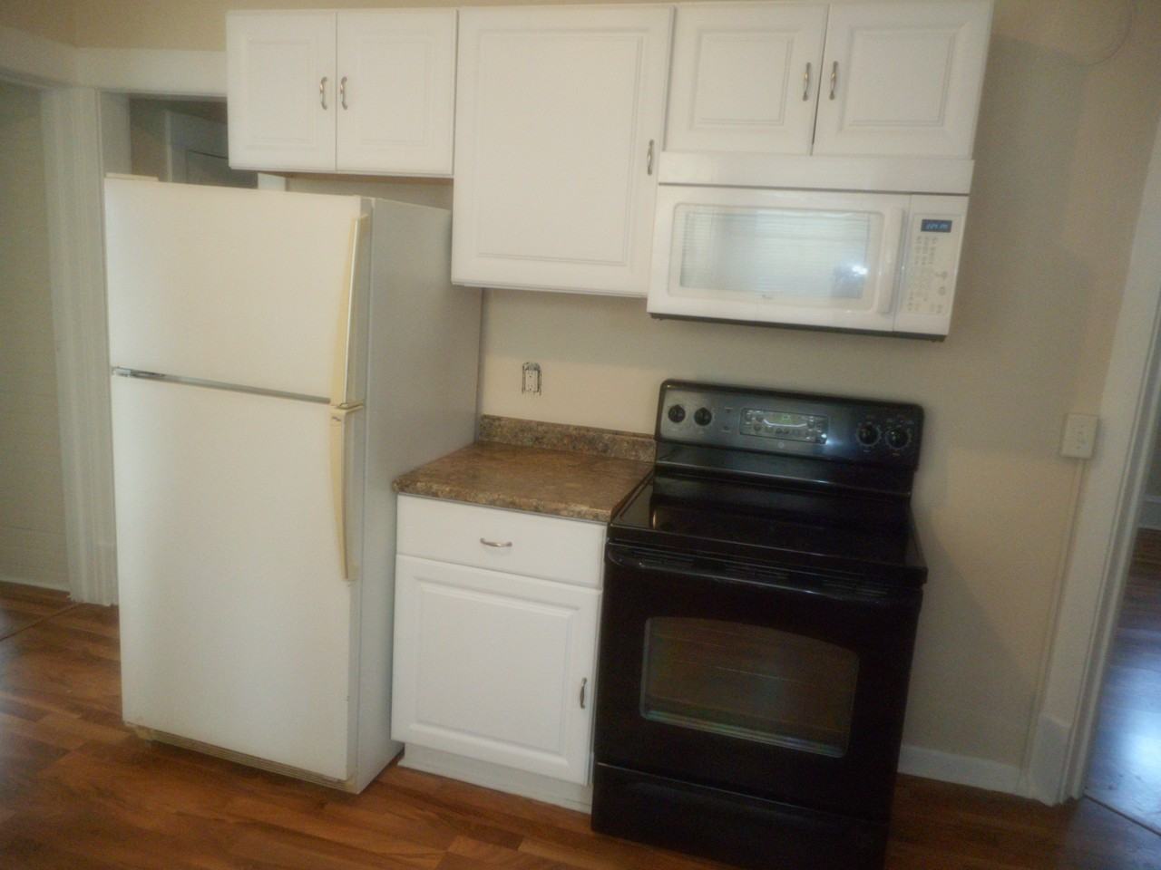 3214 Tyler St Ne - Photo 3 of 8