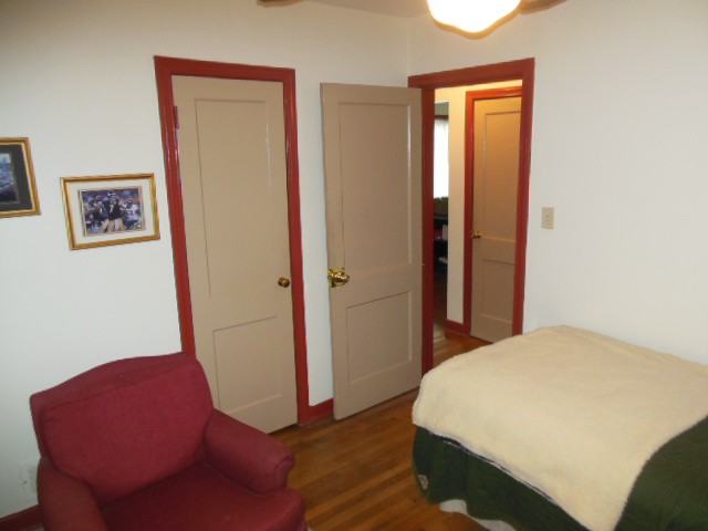 3034 Fenwick Rd - Photo 2 of 10