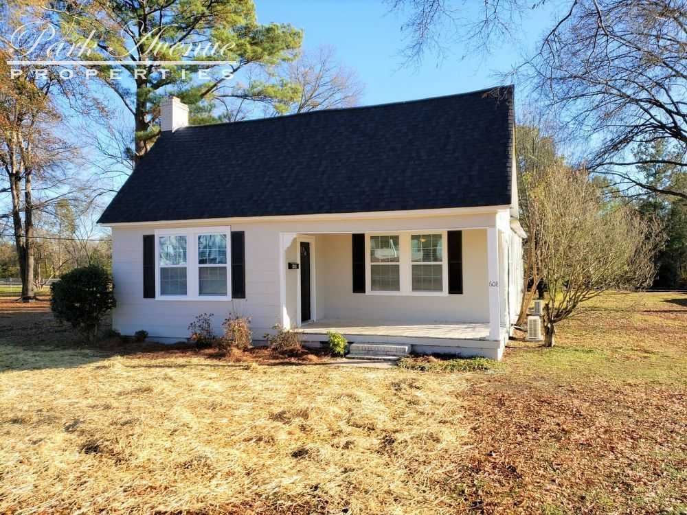 608 Summersby Street - Photo 3 of 10