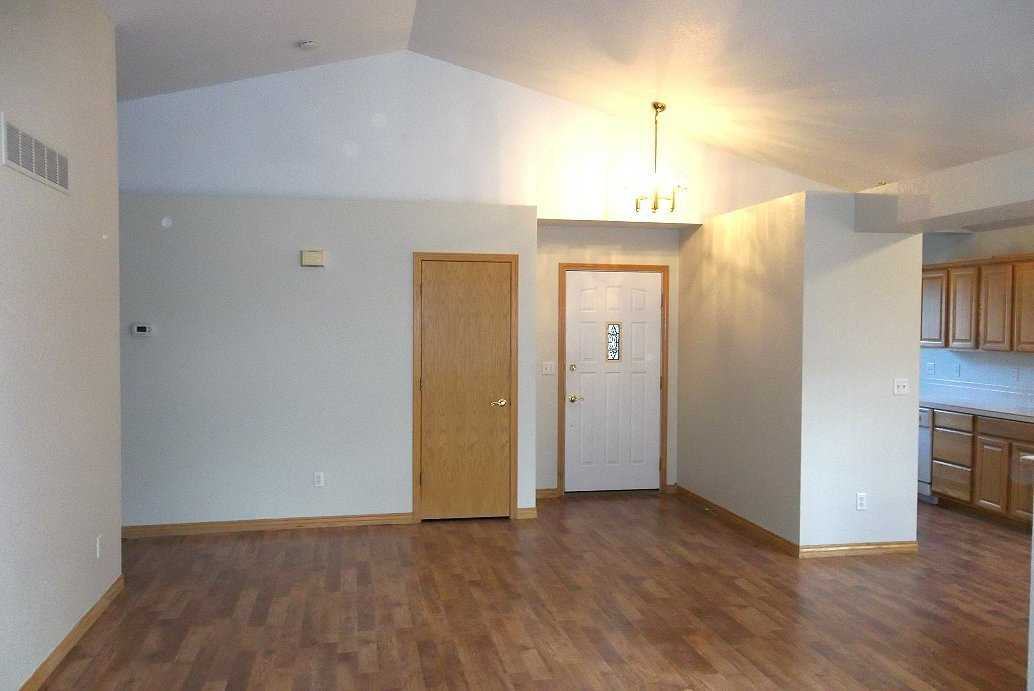 900 Arbor Ave. - Photo 2 of 9