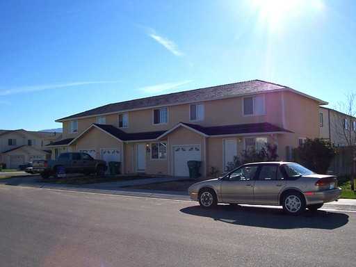 311 Sweetwater Cir - Photo 2 of 11