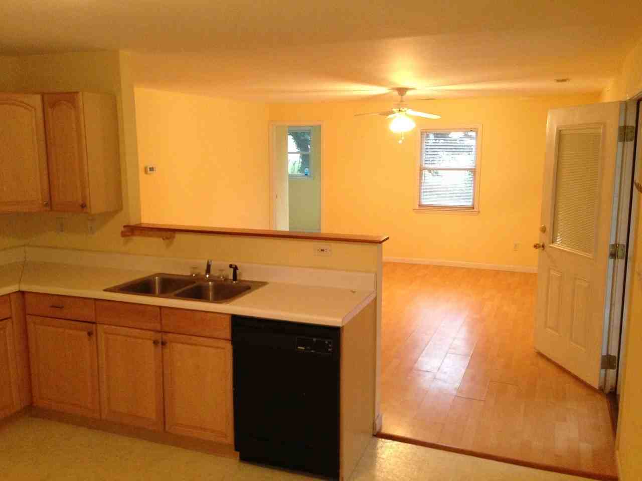 429 Peak St - Photo 3 of 10