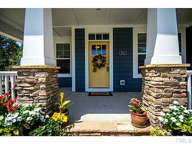 813 Ancient Oaks Dr - Photo 2 of 20