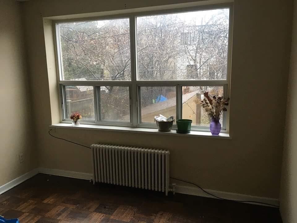 470 Mortimer Ave - Photo 2 of 9