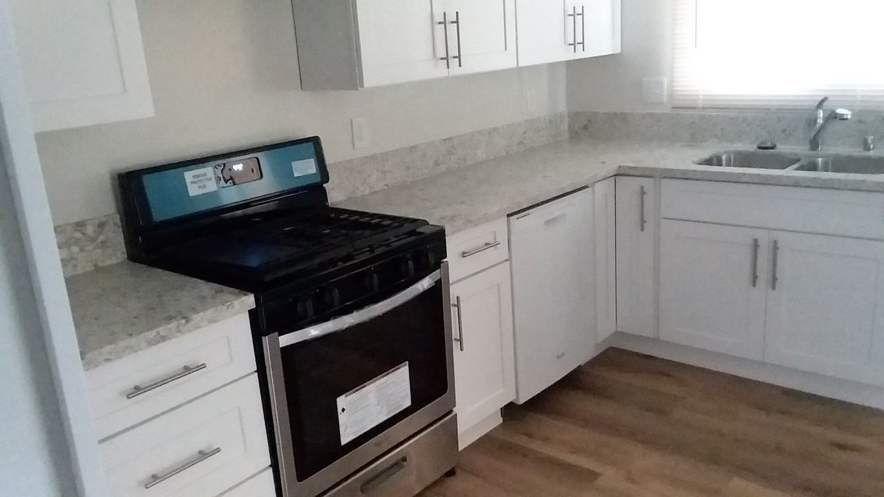 2105 Reo Dr - Photo 2 of 2