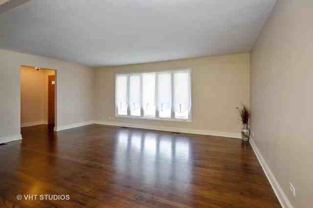 427 Catalpa - Photo 2 of 11