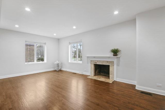 1139 Douglas - Photo 3 of 36