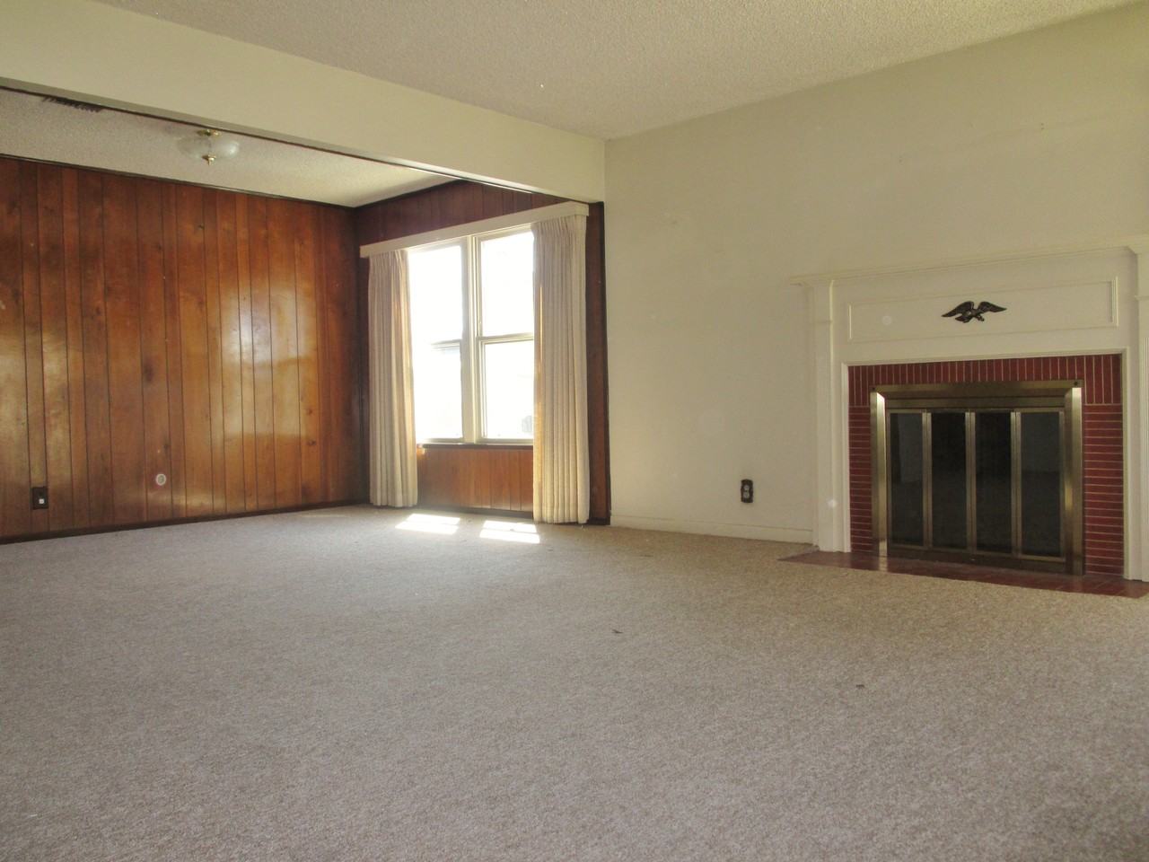 2043 S Olive St - Photo 2 of 13