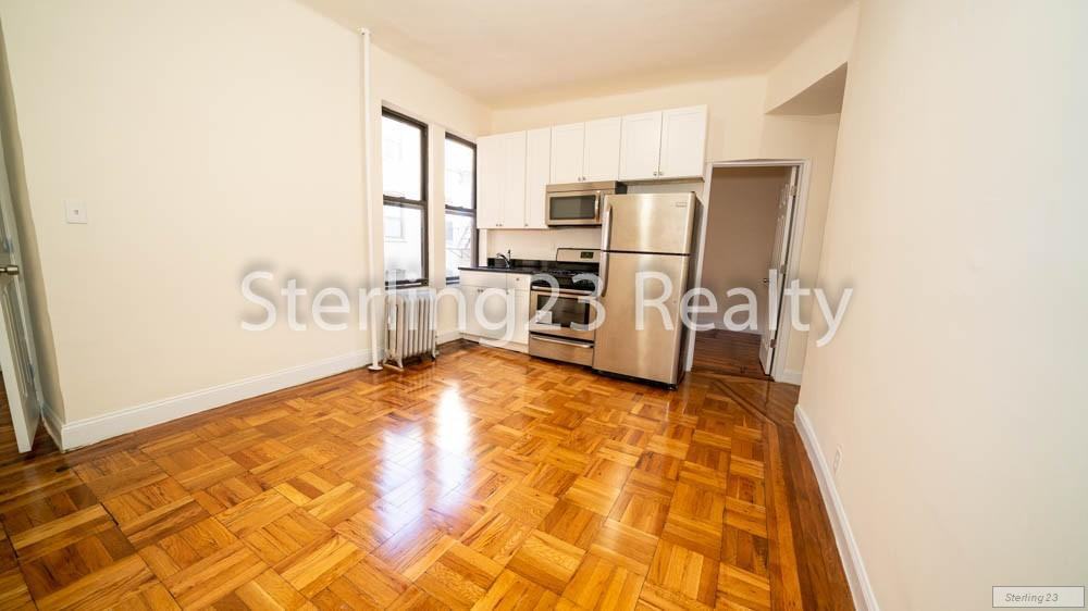 3078 30-78 34 St. #4 - Photo 3 of 7