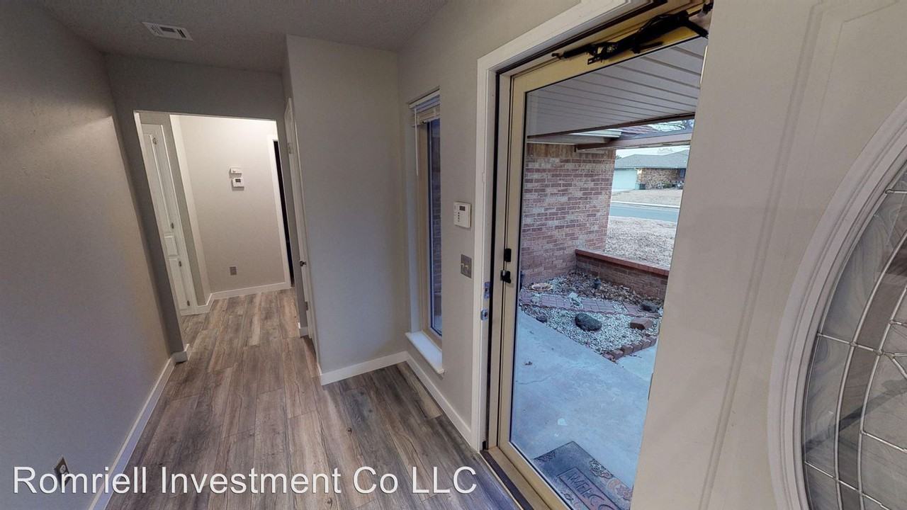 7422 Nw 107th St - 7422 Nw 107th St - Photo 2 of 28