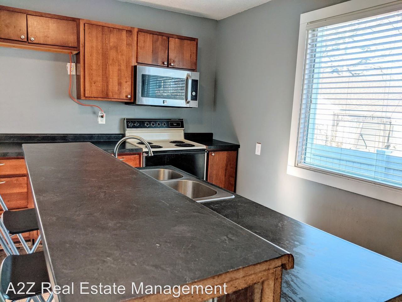 1230 37th Street - Photo 2 of 17