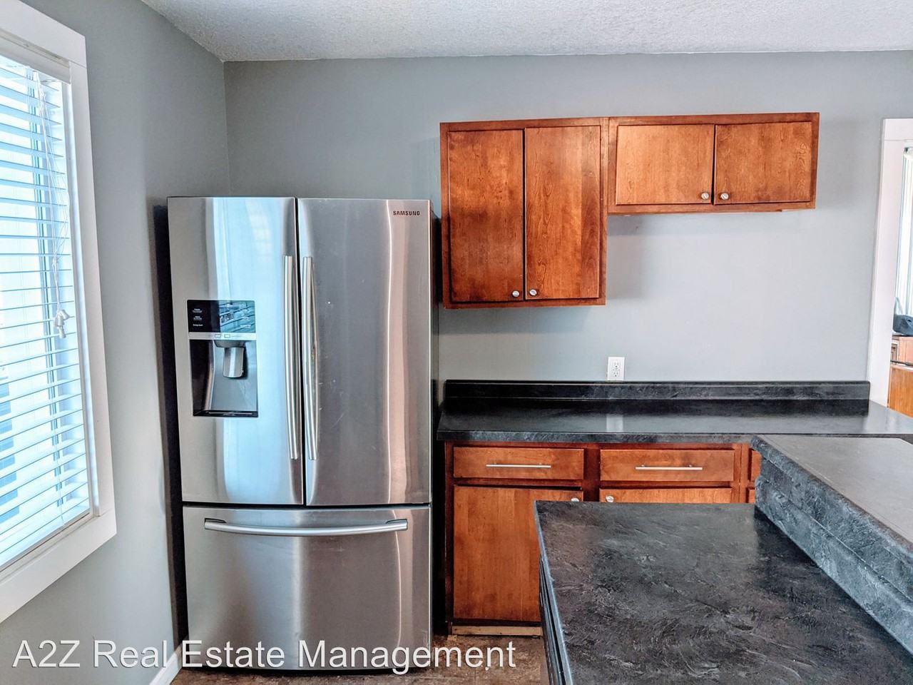 1230 37th Street - Photo 3 of 17