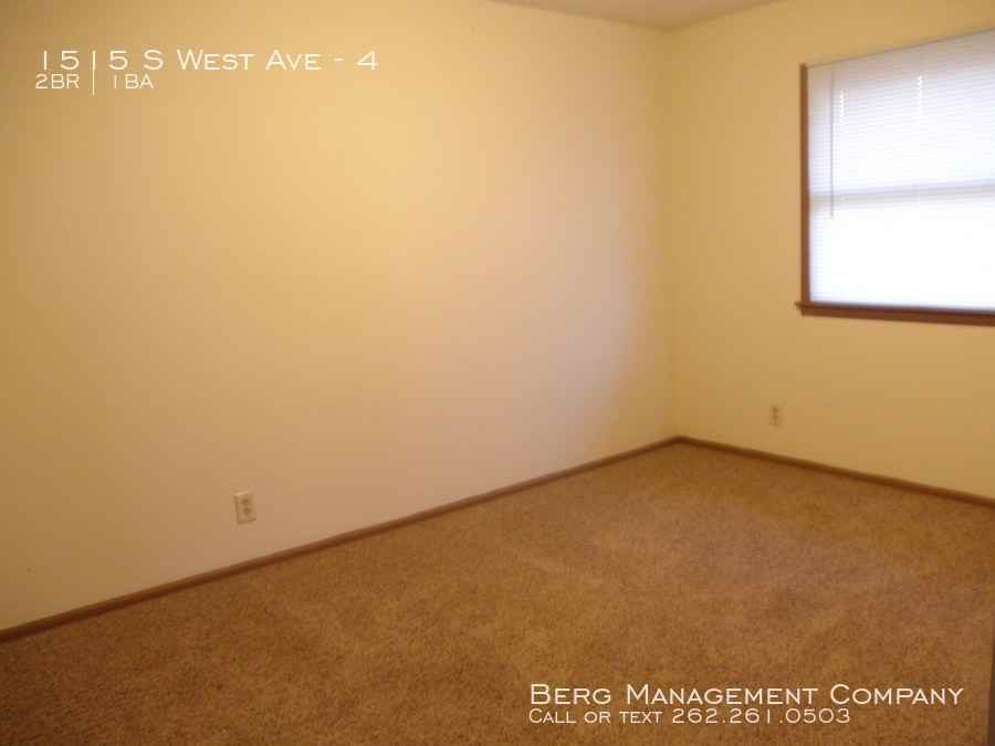 1515 S West Ave #4 - Photo 3 of 8