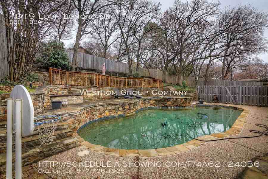 1019 Loch Lomond Dr - Photo 2 of 29