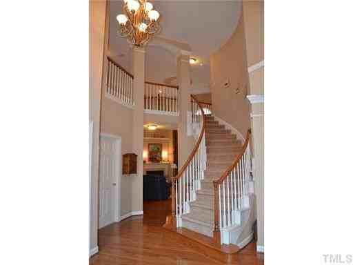 106 Hogan Woods Cir - Photo 2 of 24