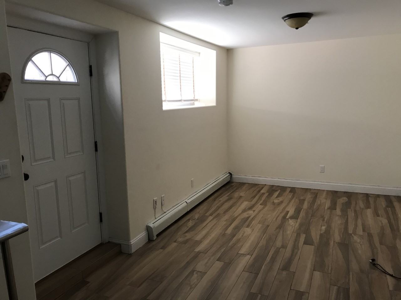 18 Adams Ave - Photo 3 of 7