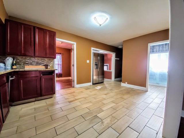 3027 Miller - Photo 3 of 13