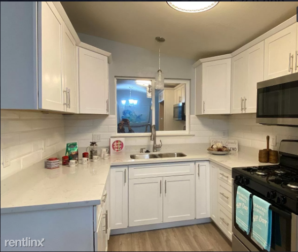 3330 Mount Logan Dr - Photo 3 of 7