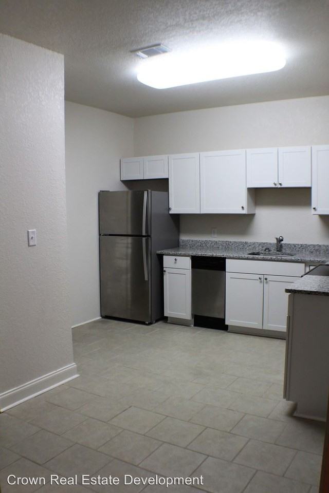 200 West Cranford Avenue - Photo 2 of 31