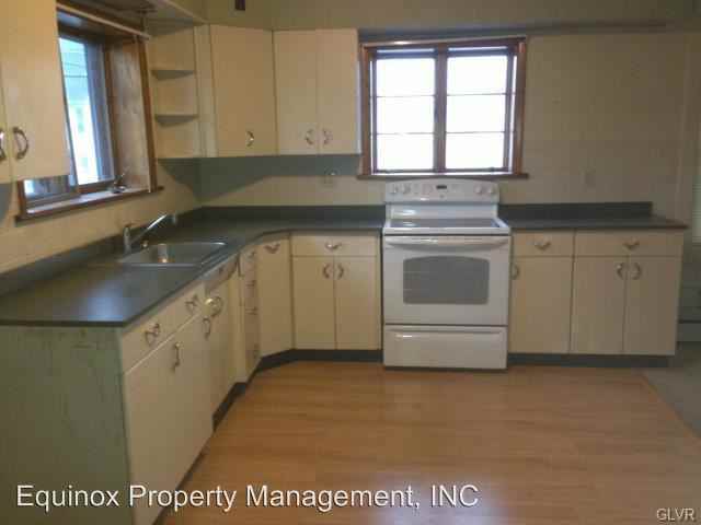 124-126 East 16th Street - Photo 3 of 18