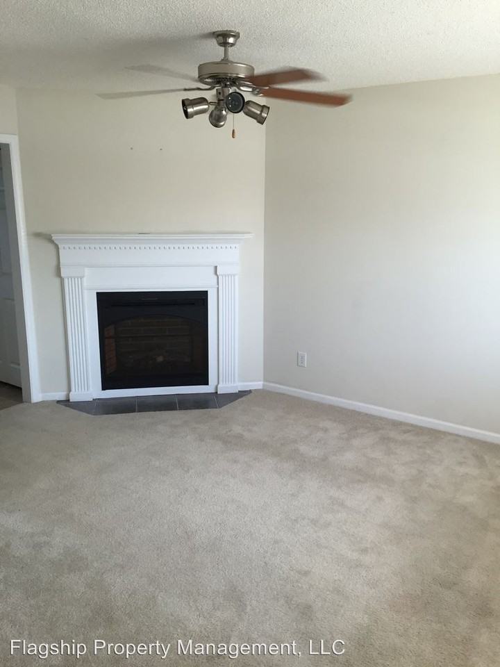 3813 Vancroft Circle - Photo 2 of 11