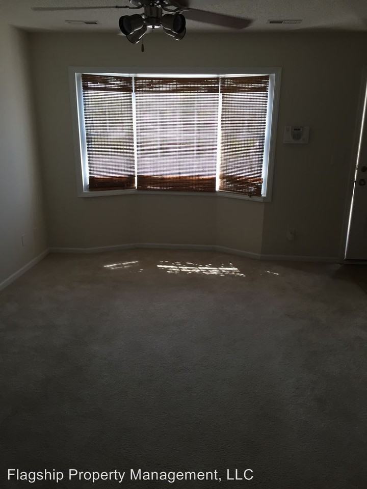 3813 Vancroft Circle - Photo 3 of 11