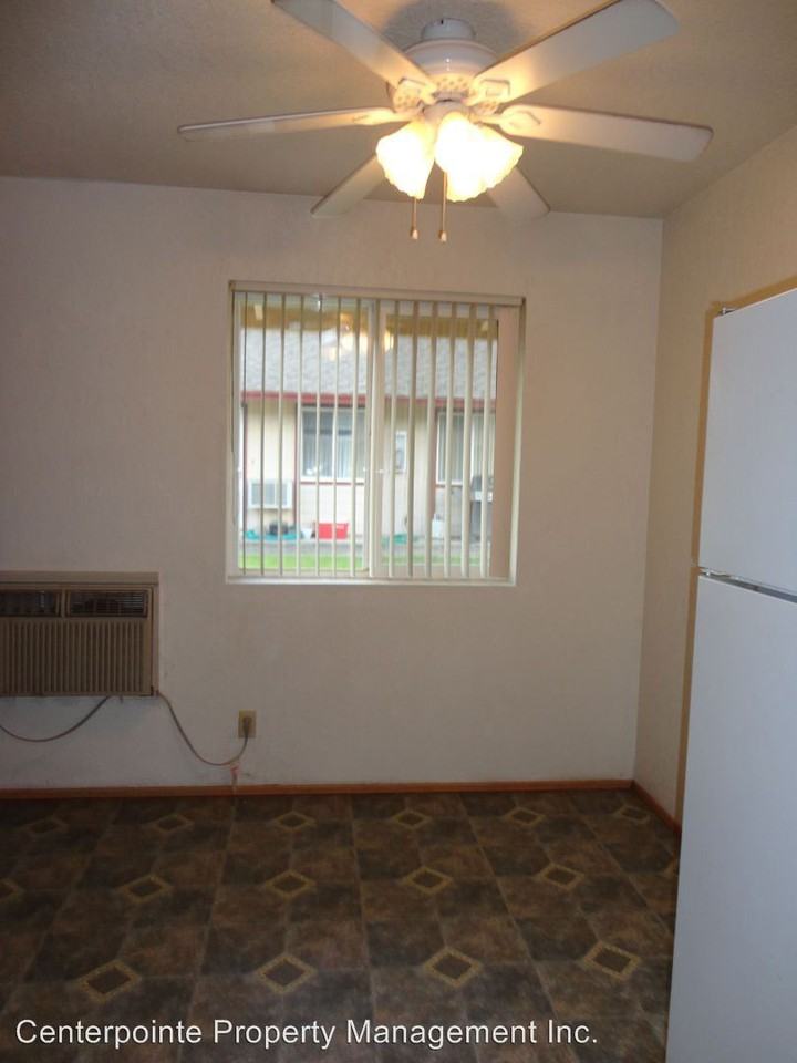 406 W. 2nd St. - Photo 3 of 5