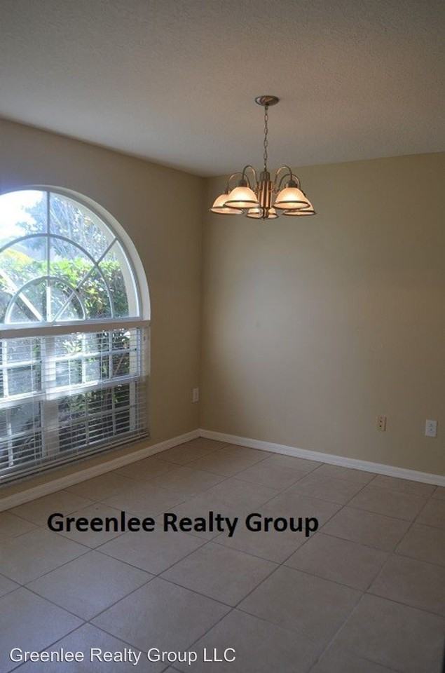 19908 Wyndmill Cir - Photo 2 of 21