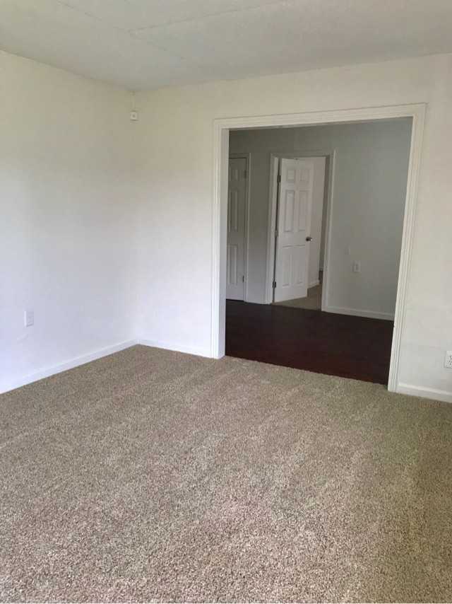 5926 N Frankfort Ave - Photo 2 of 14