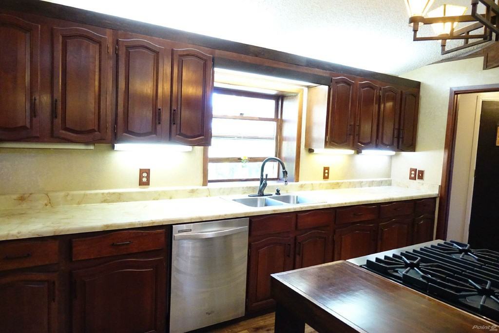 15520 Bradshaw Rd - Photo 3 of 17