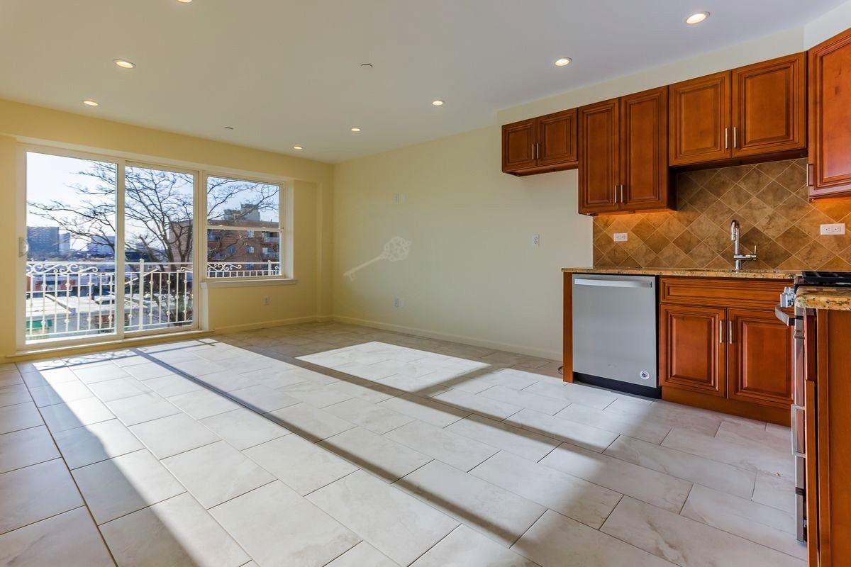 2848 W15th Street - Photo 2 of 10