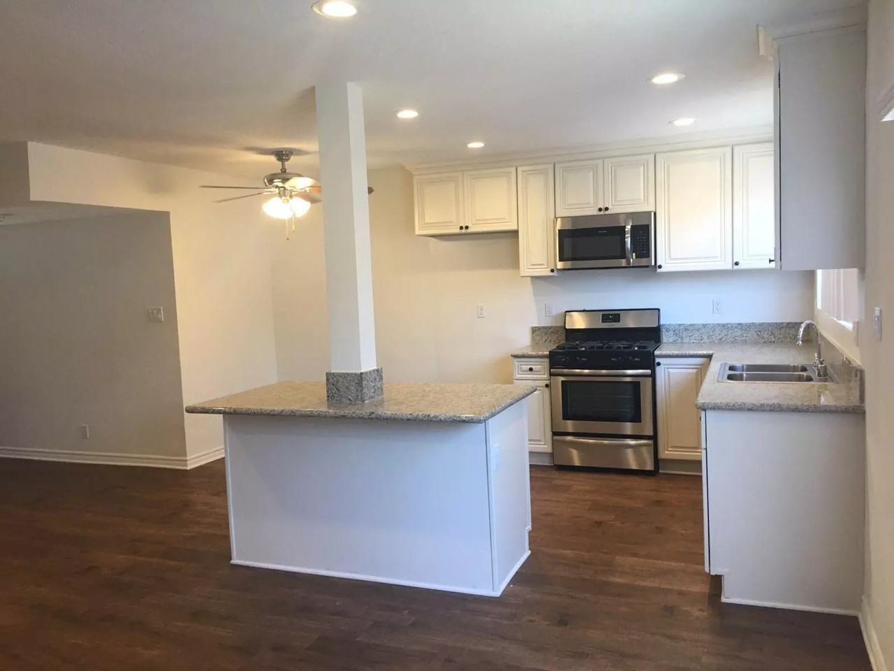 Villas II Apartments - Photo 3 of 15