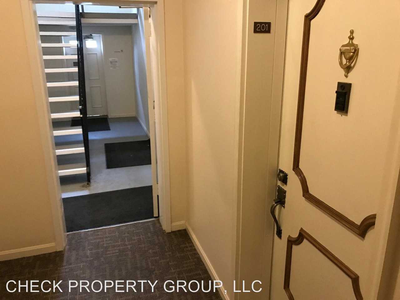 201 El Conquistador Place - Photo 3 of 21