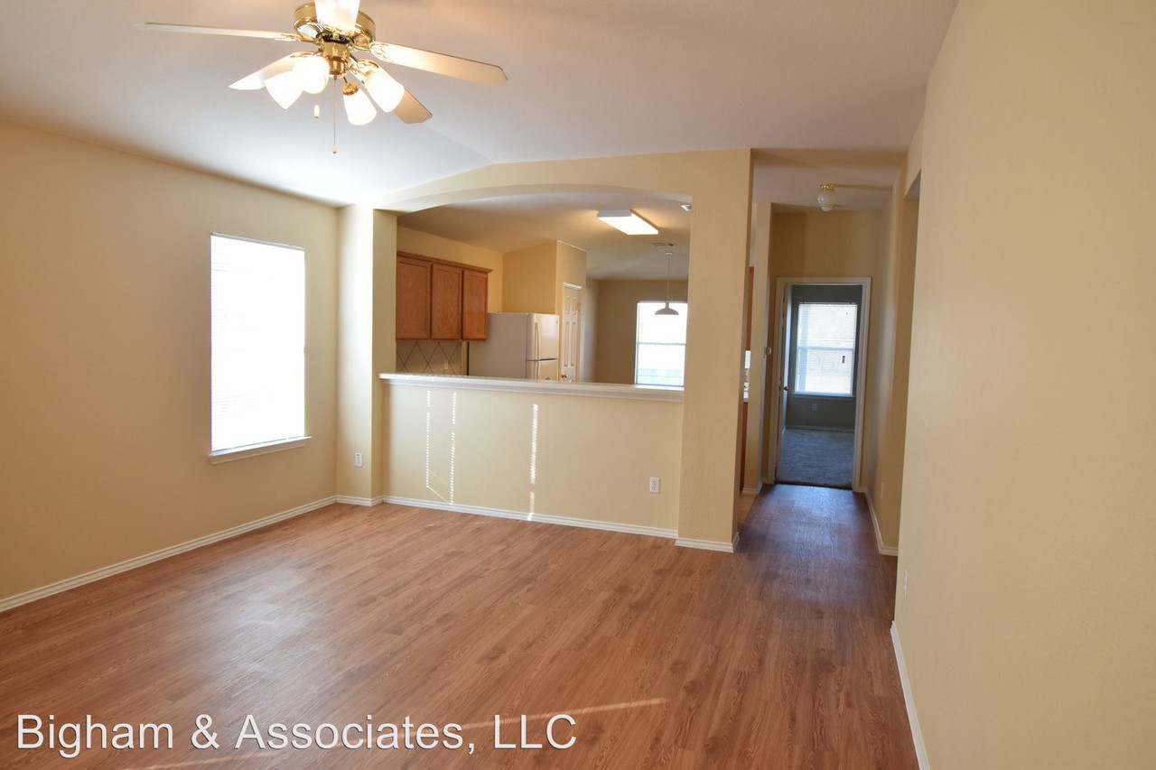 1316 Kenneys Way - Photo 3 of 33