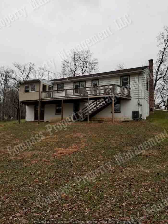344 Wolf Rock Road - Photo 2 of 15