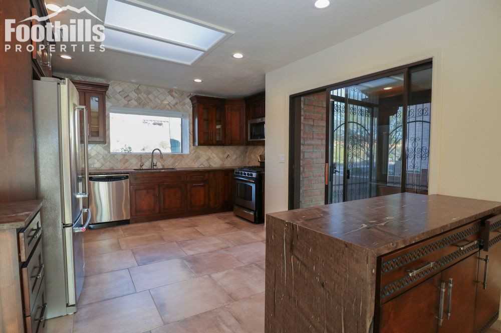 4561 N Arroyo Vacio - Photo 3 of 31