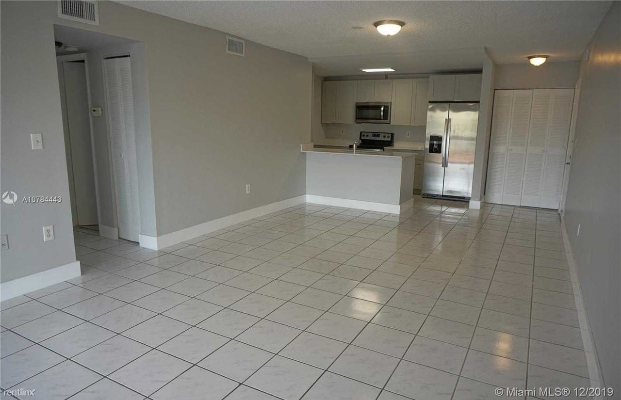 8873 Fontainebleau Blvd 204 - Photo 2 of 6