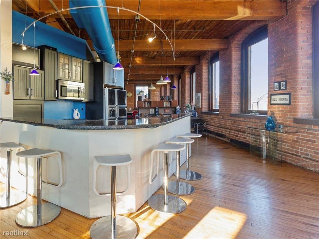 116 Chestnut St #H - Photo 3 of 9