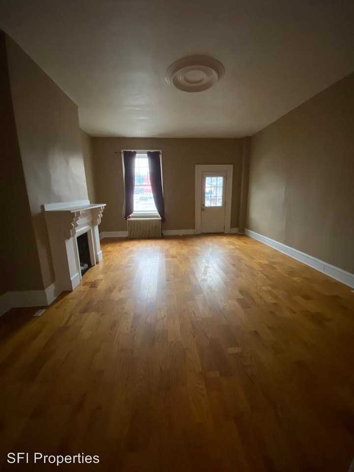 120 East Washington Street - Photo 2 of 10