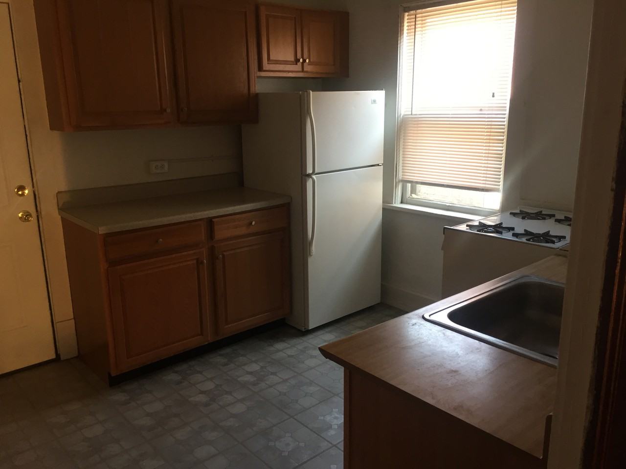 1388 W 91st St - Photo 2 of 4