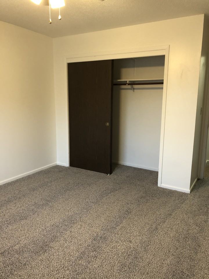 1927 Northwest Hickory Lane ##1 - Photo 5 of 14