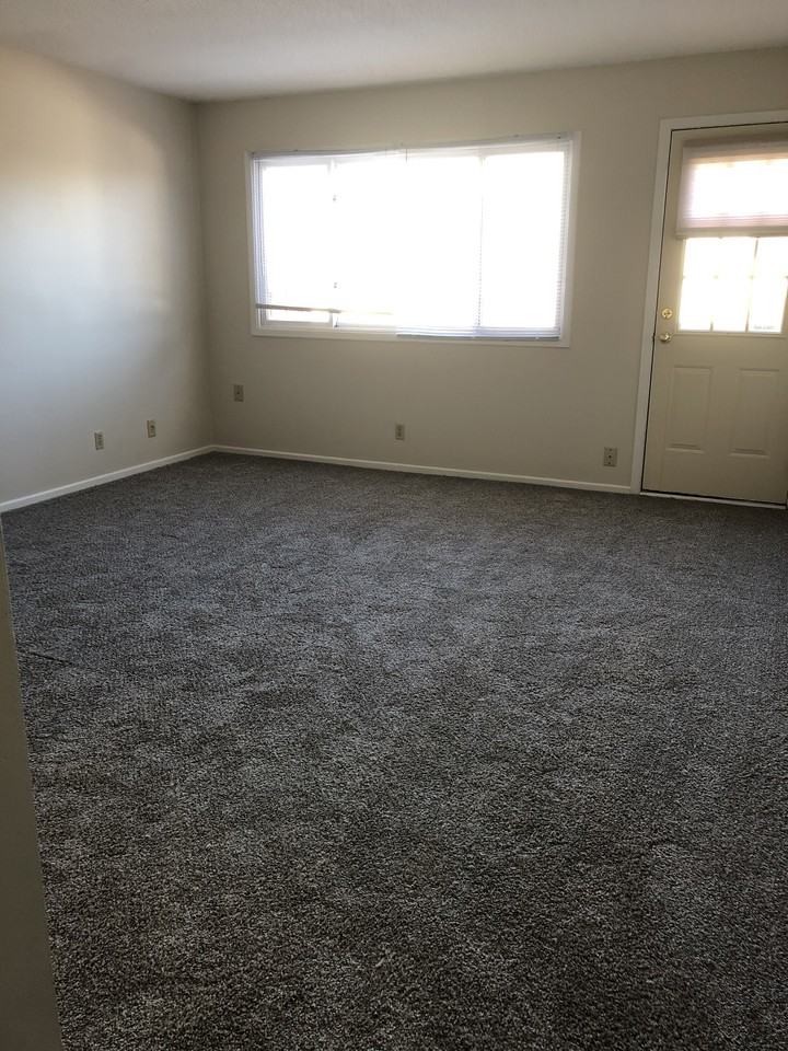 1927 Northwest Hickory Lane ##1 - Photo 6 of 14