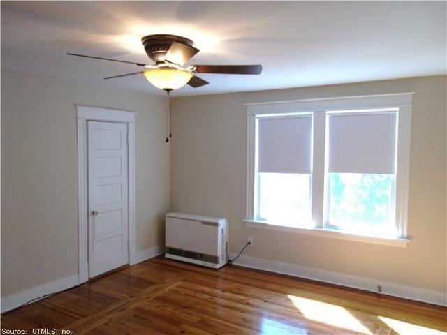 55 Maple St - Photo 2 of 11