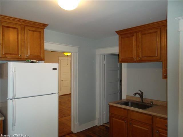 55 Maple St - Photo 3 of 11