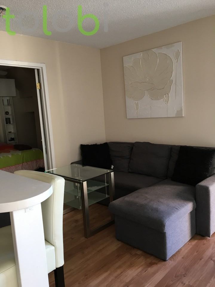 32 Western Battery Road - Photo 3 of 6