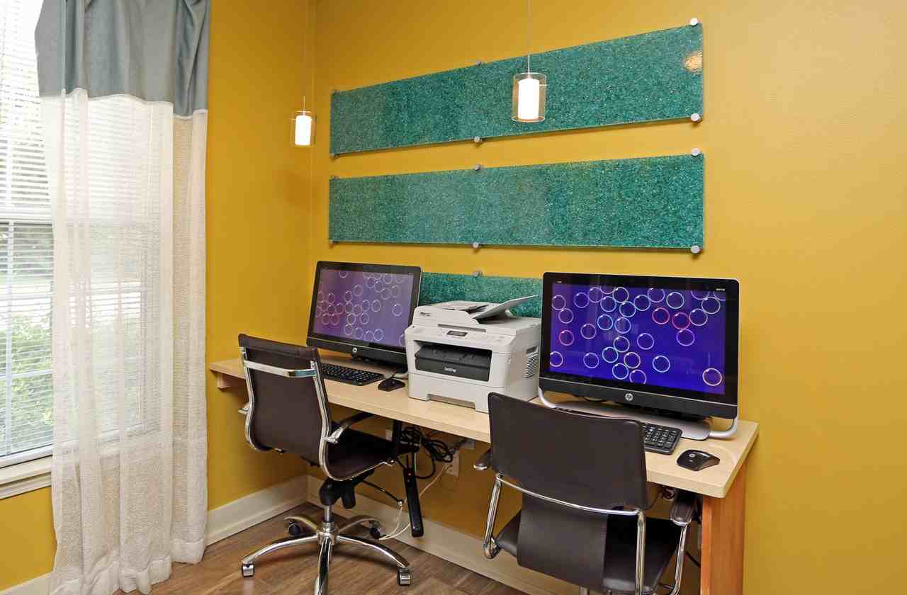 Reserve at Wauwatosa - Photo 5 of 26